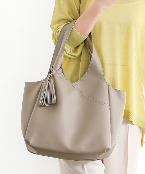 ALTROSE（アルトローズ）の「トートバッグ [ルース]（トートバッグ・レディース・ブラウン/アイボリー/キャメル/ブラック/グレー/ワイン/ベージュ/グレー系その他/ブラック系その他/ブラウン系その他・FREE）」の5枚目の写真