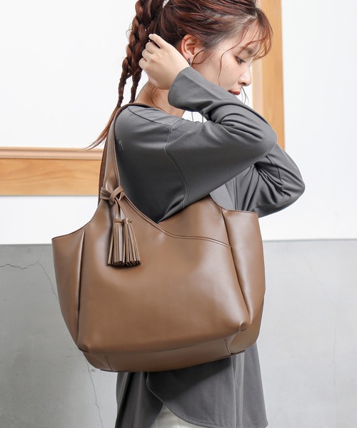 ALTROSE（アルトローズ）の「トートバッグ [ルース]（トートバッグ・レディース・ブラウン/アイボリー/キャメル/ブラック/グレー/ワイン/ベージュ/グレー系その他/ブラック系その他/ブラウン系その他・FREE）」の7枚目の写真