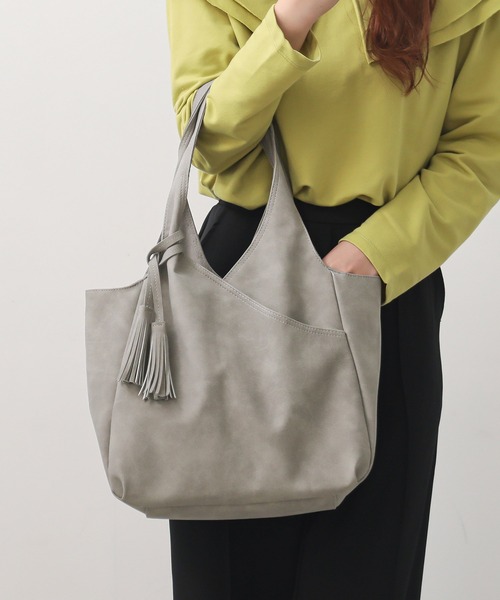 ALTROSE（アルトローズ）の「トートバッグ [ルース]（トートバッグ・レディース・ブラウン/アイボリー/キャメル/ブラック/グレー/ワイン/ベージュ/グレー系その他/ブラック系その他/ブラウン系その他・FREE）」の4枚目の写真