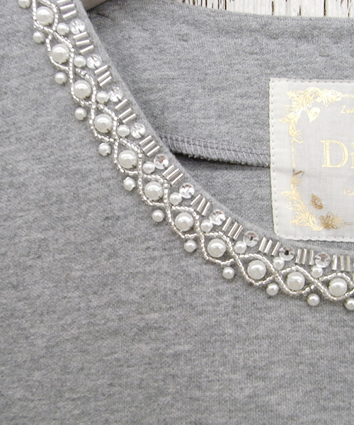 DISCOAT（ディスコート）の「【SUZANNE×Discoat】スザンヌコラボビジューワンピース（ワンピース・レディース・グレー/ネイビー・ﾌﾘ-）」の4枚目の写真