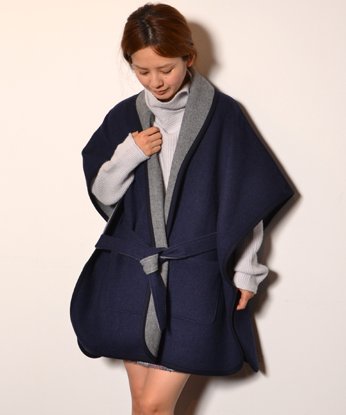 AMERICAN RAG CIE（アメリカンラグシー）の「ダブルフェイスポンチョコート/214-AMR-dms-L142-CO109（ポンチョ・レディース・アイボリー/ネイビー・FREE）」の16枚目の写真