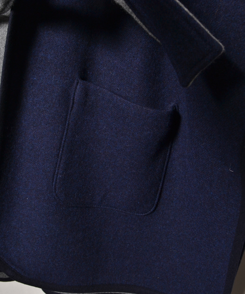 AMERICAN RAG CIE（アメリカンラグシー）の「ダブルフェイスポンチョコート/214-AMR-dms-L142-CO109（ポンチョ・レディース・アイボリー/ネイビー・FREE）」の13枚目の写真