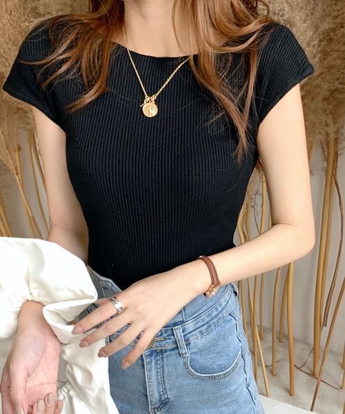 Doula Doula(ドゥーラドゥーラ)の「フレンチスリーブサマーハイネックリブニット(ニット/セーター・レディース・ホワイト/ブラック/ブルー/グレー/ピンク/パープル/テラコッタ/キャメル/アイボリー/ブラウン系その他/ブルー系その他/パープル系その他/ピンク系その他/ホワイト系その他/ブラック系その他/グレー系その他2/グレー系その他/ブラック系その他2/イエロー系その他2/ホワイト系その他2/ピンク系その他2/パープル系その他2/ホワイト系その他3/ブラウン系その他2/ブルー系その他2/ホワイト系その他4/イエロー系その他・FREE)」の8枚目の写真