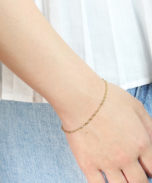 TONE SELECT GOODS（トーンセレクトグッズ）の「【vie】ステンレスブレスチェーンゴールド　レディース/医療用器具にも使われる最高級ステンレス316L使用（金属アレルギーフリー）（ブレスレット・レディース・その他1/その他2/その他3/その他4/その他5/その他6/その他7/その他8/その他11/その他12/その他13/その他17/その他18/その他15/その他10/その他9/その他14/その他16/その他19/その他21/その他20・FREE）」の4枚目の写真