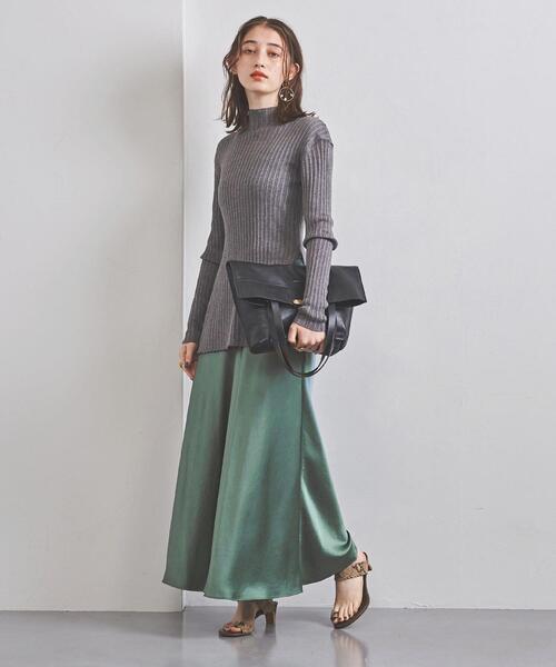 UNITED ARROWS(ユナイテッドアローズ)の「UWFM TA/P サテン マキシスカート 20FW(スカート・レディース・オリーブ/ダークブラウン/ナチュラル・40/38/36)」の9枚目の写真