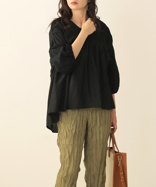 Bab（バブ）の「【WEB限定】Made in India◆刺繍パフスリーブギャザーブラウス（シャツ/ブラウス・レディース・ブラック/オフホワイト/モカ・38）」の14枚目の写真