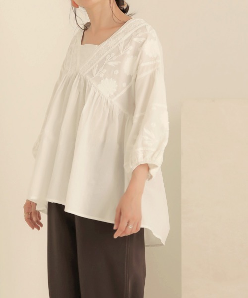 Bab（バブ）の「【WEB限定】Made in India◆刺繍パフスリーブギャザーブラウス（シャツ/ブラウス・レディース・ブラック/オフホワイト/モカ・38）」の6枚目の写真