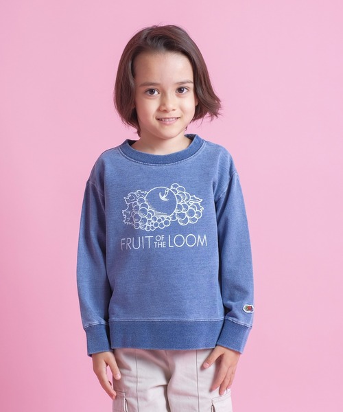 FRUIT OF THE LOOM（フルーツオブザルーム）の「キッズ インディゴ裏毛スウェットシャツ / クロップド丈 / 長袖 / スウェット / 前面 / ロゴ / プリント / ユニセックス（スウェット・キッズ・インディゴブルー/ブルー・90-100cm/110-120cm/130-140cm）」の6枚目の写真