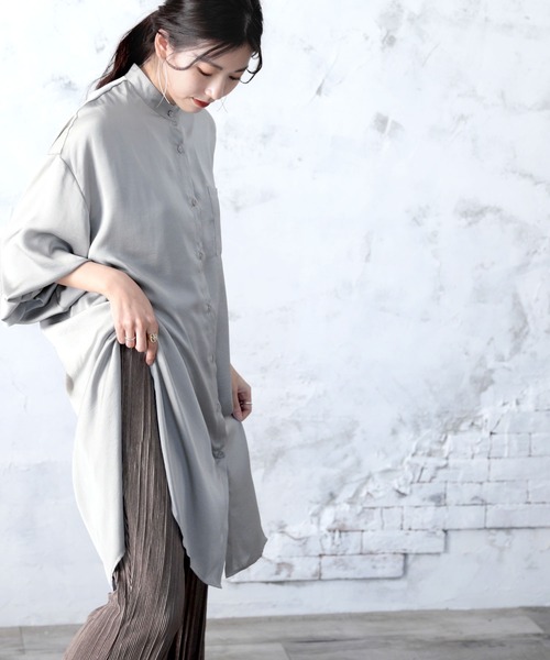 classicalelf(クラシカルエルフ)の「サテン生地のバンドカラーボリュームスリーブシャツワンピース(シャツ/ブラウス・レディース・グレー/アイボリー/モカ/グレイッシュベージュ・MEDIUM/LARGE/X-LARGE)」の11枚目の写真