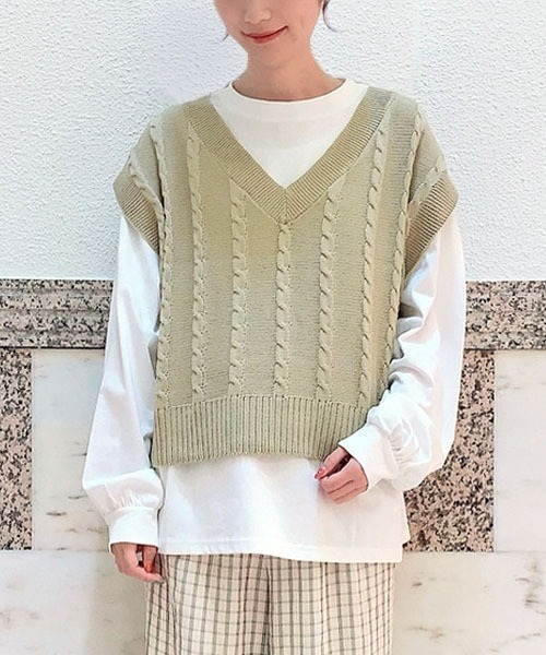 ehka sopo（エヘカソポ）の「ケーブル柄ベスト（ベスト・レディース・ブルー/キナリ/ベージュ/グリーン・ﾌﾘ-）」の4枚目の写真