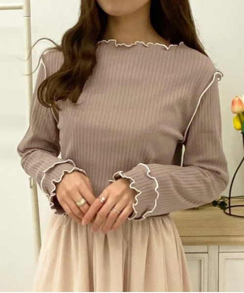 apres jour（アプレジュール）の「リブメロートップス【ZOZOTOWN限定アイテム】（Tシャツ/カットソー・レディース・ライトベージュ/モカ/アイボリー・X-LARGE/フリー）」の2枚目の写真