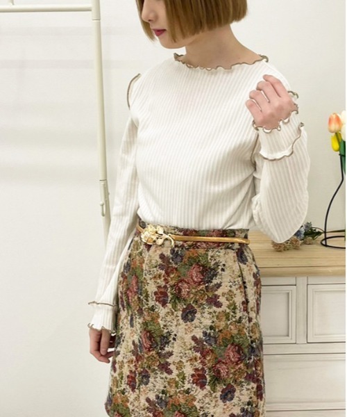 apres jour（アプレジュール）の「リブメロートップス【ZOZOTOWN限定アイテム】（Tシャツ/カットソー・レディース・ライトベージュ/モカ/アイボリー・X-LARGE/フリー）」の7枚目の写真