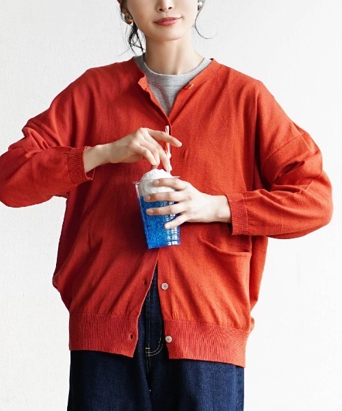 zootie（ズーティー）の「コットンリネン ドロップショルダー カーディガン（カーディガン/ボレロ・レディース・グリーン/オートミール/ブラック/ターコイズブルー/マジェンタ/マスタード/ロイヤルブルー/パープル/レッド/オレンジ・M）」の9枚目の写真