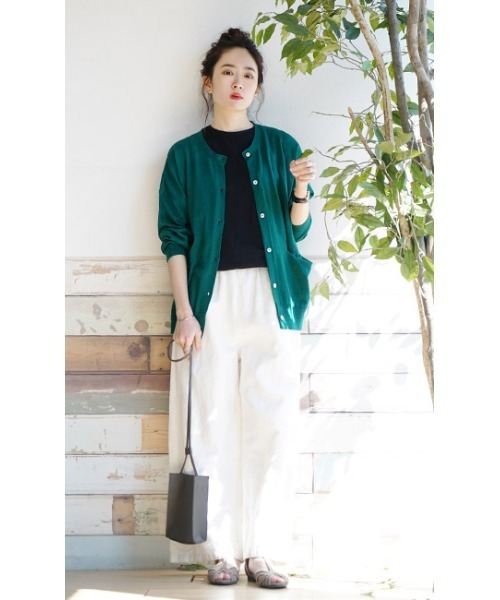 zootie（ズーティー）の「コットンリネン ドロップショルダー カーディガン（カーディガン/ボレロ・レディース・グリーン/オートミール/ブラック/ターコイズブルー/マジェンタ/マスタード/ロイヤルブルー/パープル/レッド/オレンジ・M）」の13枚目の写真