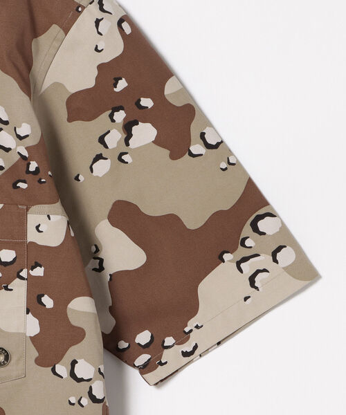 ETUDES（エチュード）の「◎Etudes / カモフラージュ ショートスリーブシャツ（シャツ/ブラウス・メンズ・ブラウン系その他3・46/48）」の5枚目の写真