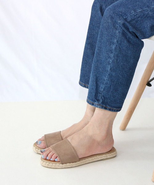 Fin(フィン)の「ジュートフラットサンダル【低反発スポンジ入り】(サンダル・レディース・ブラック/ブルー/ベージュ/レオパード・S/M/L/LL)」の21枚目の写真