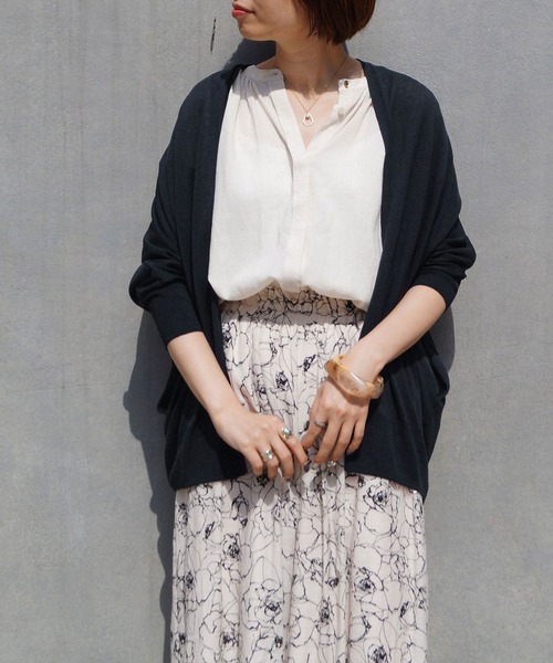 NICOLE white（ニコルホワイト）の「ドルマンニットトッパー（ニット/セーター・レディース・ブルー/ライトグレー/オフホワイト/ネイビー・FREE）」の4枚目の写真