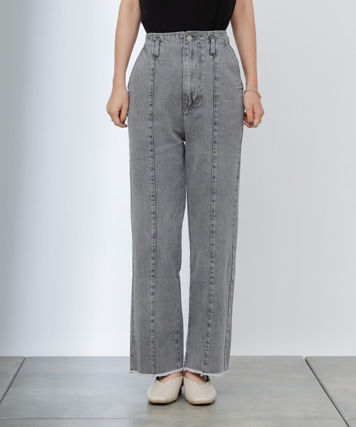 COLONY 2139（コロニートゥーワンスリーナイン）の「裾フリンジセンターシームデニムパンツ（デニムパンツ・レディース・ブラック/ブルー・SMALL/MEDIUM/LARGE）」の19枚目の写真