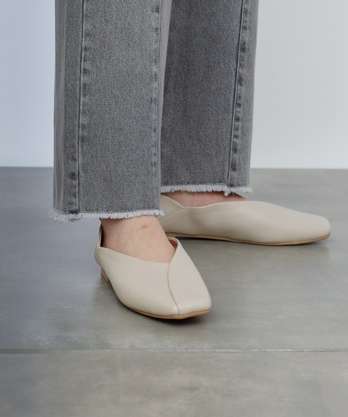 COLONY 2139（コロニートゥーワンスリーナイン）の「裾フリンジセンターシームデニムパンツ（デニムパンツ・レディース・ブラック/ブルー・SMALL/MEDIUM/LARGE）」の20枚目の写真