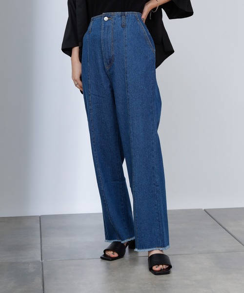 COLONY 2139（コロニートゥーワンスリーナイン）の「裾フリンジセンターシームデニムパンツ（デニムパンツ・レディース・ブラック/ブルー・SMALL/MEDIUM/LARGE）」の15枚目の写真