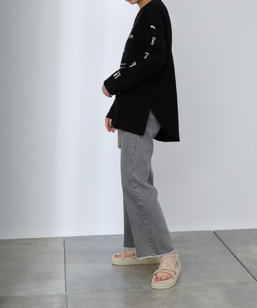 COLONY 2139（コロニートゥーワンスリーナイン）の「裾フリンジセンターシームデニムパンツ（デニムパンツ・レディース・ブラック/ブルー・SMALL/MEDIUM/LARGE）」の8枚目の写真