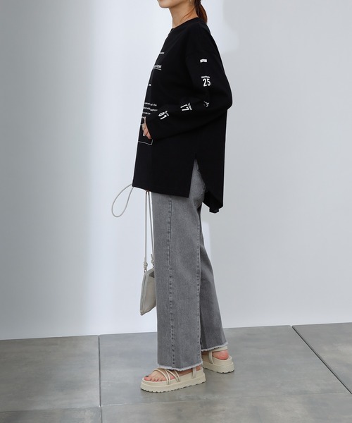 COLONY 2139（コロニートゥーワンスリーナイン）の「裾フリンジセンターシームデニムパンツ（デニムパンツ・レディース・ブラック/ブルー・SMALL/MEDIUM/LARGE）」の18枚目の写真