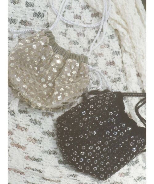 merry jenny（メリージェニー）の「flowerスパンコールポシェット（ショルダーバッグ・レディース・ブラック/ベージュ・FREE）」の7枚目の写真