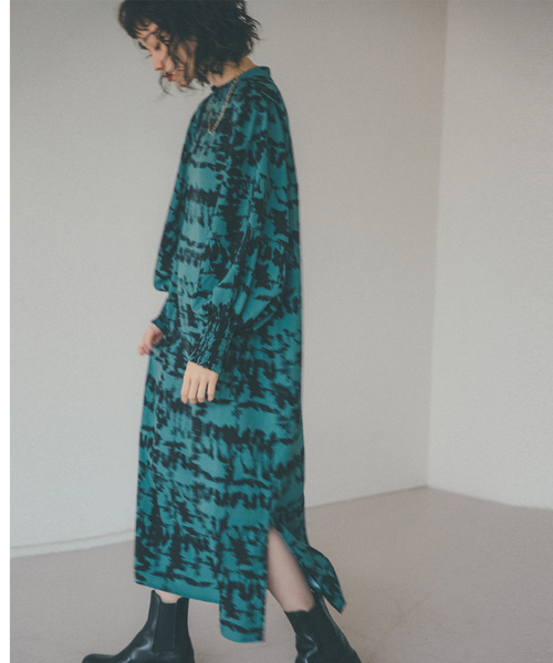 NOMINE（ノミネ）の「【展開店舗限定】2WAYフォルムワンピース（ワンピース・レディース・チャコールグレー/カーキ/ブルー/グリーン・フリー）」の4枚目の写真