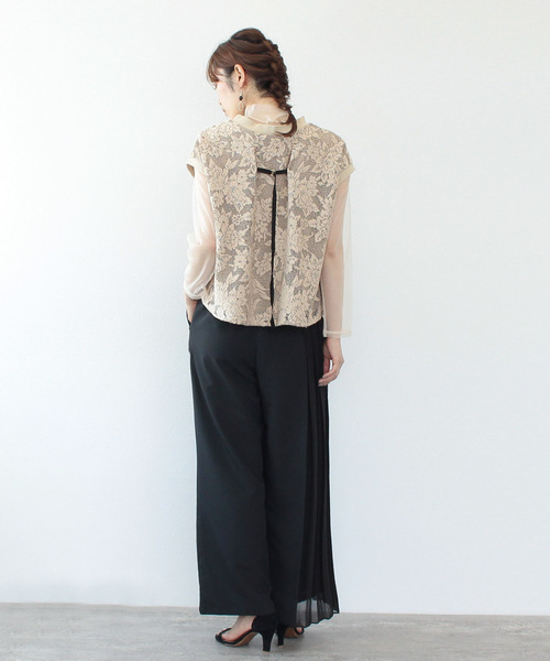 Three Four Time(スリーフォータイム)の「レースバックテーププルオーバー(Tシャツ/カットソー・レディース・ブラック/ベージュ・ONE SIZE)」の12枚目の写真