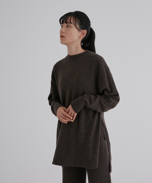 fukuu(フクウ)の「【セットアップ対応可】 リサイクルウール サイドスリットニットトップス(その他トップス・レディース・ブラウン/チャコールグレー/ライム・FREE)」の22枚目の写真