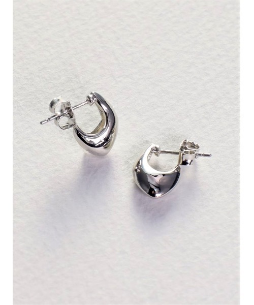 mou（モウ）の「【Na.moda】Plump mini glossy pierce（ピアス（両耳用）・レディース・シルバー/ゴールド・FREE）」の2枚目の写真