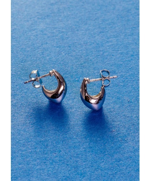 mou（モウ）の「【Na.moda】Plump mini glossy pierce（ピアス（両耳用）・レディース・シルバー/ゴールド・FREE）」の10枚目の写真