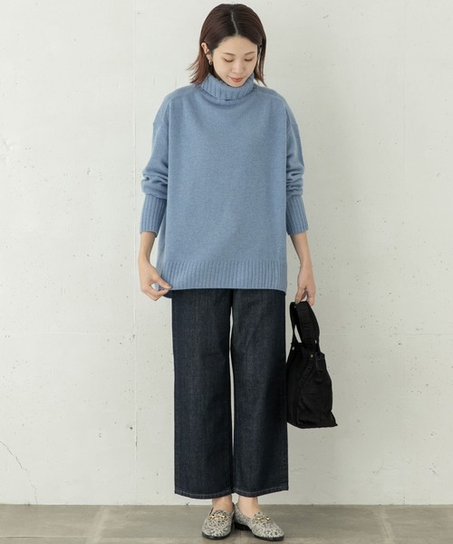 URBAN RESEARCH Sonny Label（アーバンリサーチサニーレーベル）の「RICH SOFT WOOLハイネックプルオーバー（ニット/セーター・レディース・チャコールグレー/オフホワイト/ピンク/ブルー・FREE）」の13枚目の写真