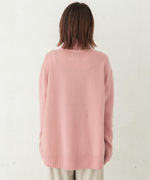 URBAN RESEARCH Sonny Label（アーバンリサーチサニーレーベル）の「RICH SOFT WOOLハイネックプルオーバー（ニット/セーター・レディース・チャコールグレー/オフホワイト/ピンク/ブルー・FREE）」の19枚目の写真