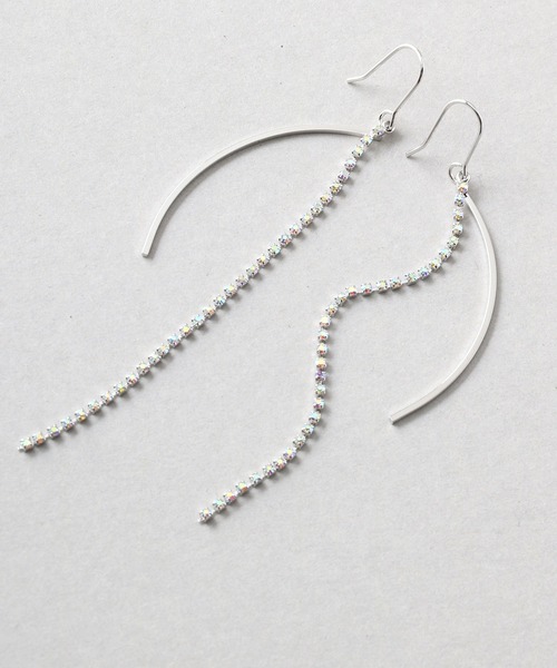 Manon's Selection(マノンズセレクション)の「ビジューチェーンフックピアス(ピアス(両耳用)・レディース・ゴールド/シルバー・ONE SIZE)」の6枚目の写真