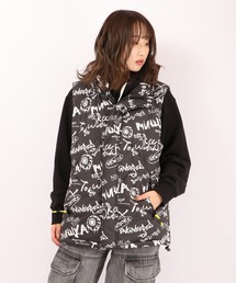 【MISHKA】キープウォッチタイポグラフィー総柄 ダウンベスト