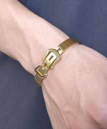 SBG（エスビー）の「SBG ベルトバックル型ブレスレット（バングル/リストバンド）」