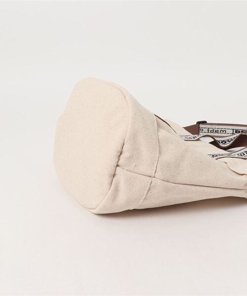 idem(イデム)の「Market Tote M【idem × BROWN THEATRE PRODUCTS】(ショルダーバッグ・レディース・アイボリー・FREE)」の8枚目の写真