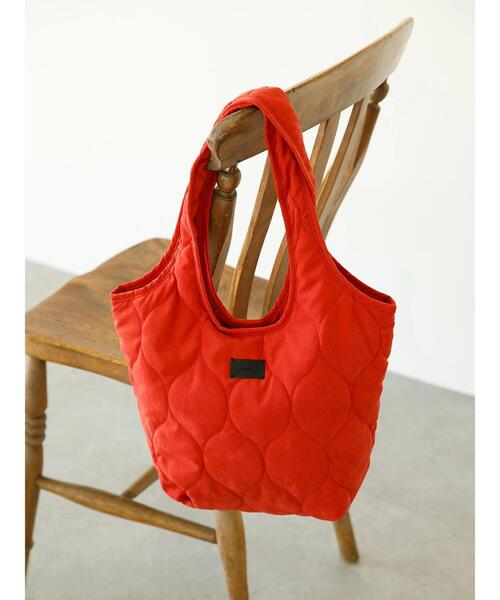 koe（コエ）の「軽量キルティングショッパーバッグ*（トートバッグ・レディース・アイボリー/レッド系その他5/ブラック/カーキ・FREE）」の5枚目の写真