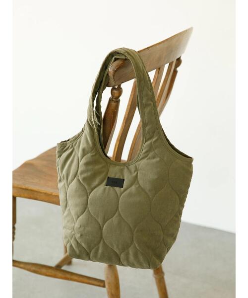 koe（コエ）の「軽量キルティングショッパーバッグ*（トートバッグ・レディース・アイボリー/レッド系その他5/ブラック/カーキ・FREE）」の9枚目の写真