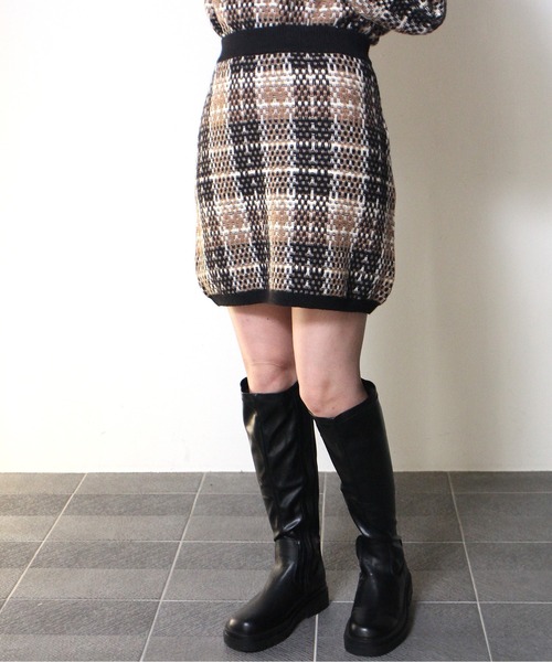 one way（ワンウェイ）の「【oneway】チェックツイードニットスカート（スカート・レディース・ホワイト/ブラック/ベージュ・FREE）」の2枚目の写真