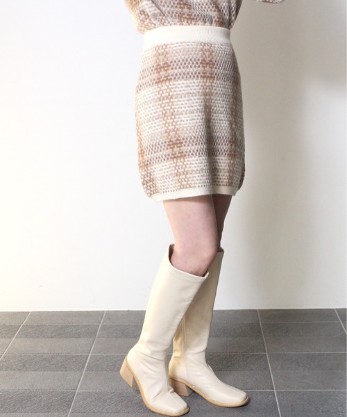 one way（ワンウェイ）の「【oneway】チェックツイードニットスカート（スカート・レディース・ホワイト/ブラック/ベージュ・FREE）」の4枚目の写真