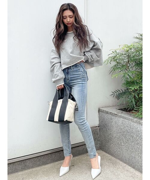 GYDA（ジェイダ）の「バイカラーショートルーズスウェットトップス（スウェット・レディース・オフホワイト/グレー/ベージュ・FREE）」の16枚目の写真