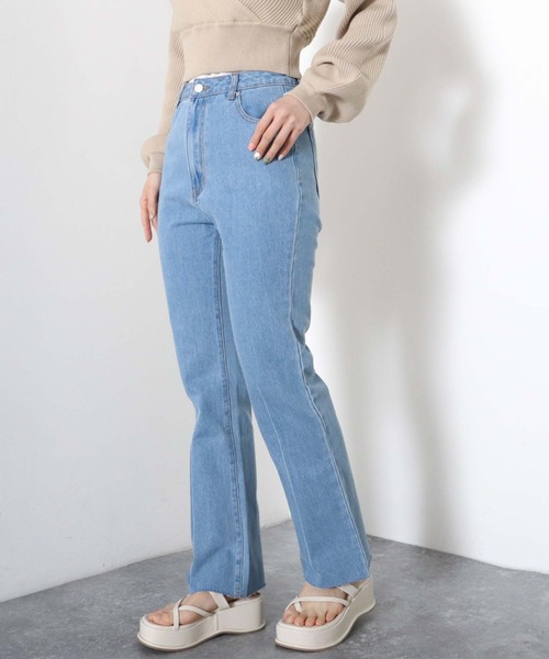 archives(アルシーヴ)の「カットオフセミフレアデニムパンツ(デニムパンツ・レディース・ブラック/サックスブルー/ロイヤルブルー・SMALL/MEDIUM)」の6枚目の写真