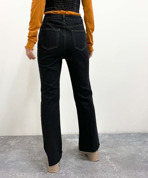 archives(アルシーヴ)の「カットオフセミフレアデニムパンツ(デニムパンツ・レディース・ブラック/サックスブルー/ロイヤルブルー・SMALL/MEDIUM)」の15枚目の写真