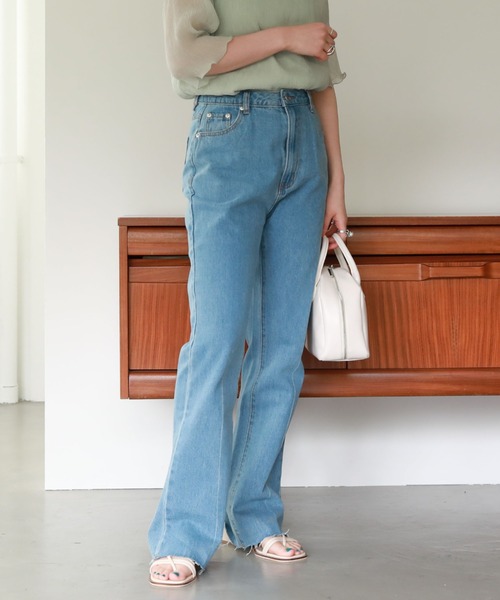 archives(アルシーヴ)の「カットオフセミフレアデニムパンツ(デニムパンツ・レディース・ブラック/サックスブルー/ロイヤルブルー・SMALL/MEDIUM)」の20枚目の写真