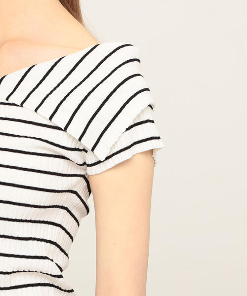 TOMORROWLAND (トゥモローランド)の「コットンアセテート オフショルダープルオーバー(ニット/セーター・レディース・ブラック/ホワイト系その他・S)」の4枚目の写真