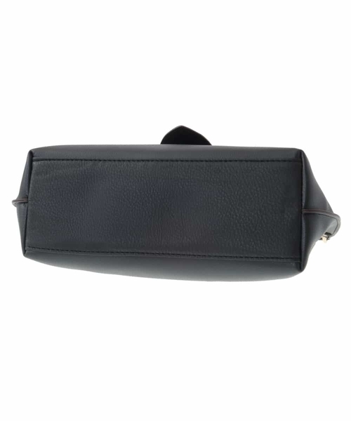 OFUON le MK(オフオンルエムケー)の「ベルトディテールハンドバッグ(ハンドバッグ・レディース・アイボリー/ブラック・38)」の4枚目の写真