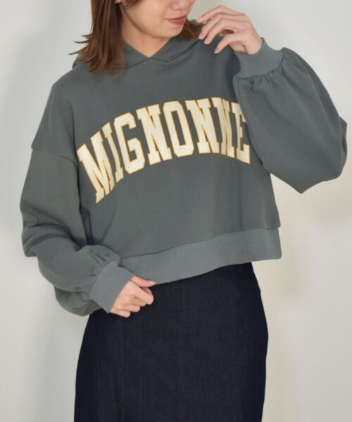 MAJESTIC LEGON（マジェスティックレゴン）の「カレッジライクロゴフーディ（パーカー・レディース・アイボリー/グリーン/ネイビー/グレー・MEDIUM）」の3枚目の写真