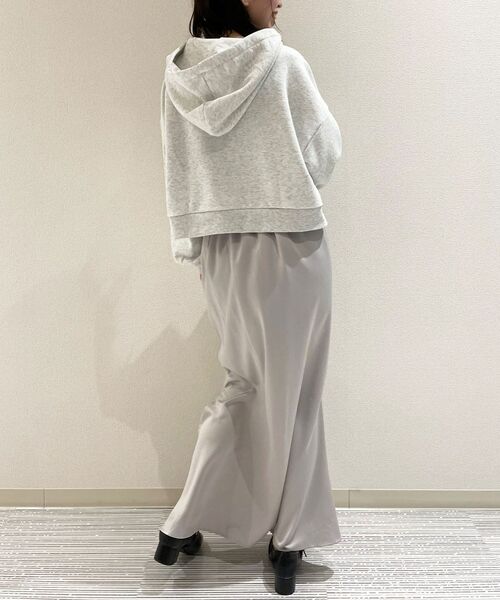 MAJESTIC LEGON（マジェスティックレゴン）の「カレッジライクロゴフーディ（パーカー・レディース・アイボリー/グリーン/ネイビー/グレー・MEDIUM）」の6枚目の写真